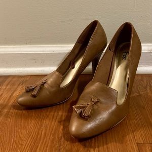 Fioni faux light brown leather tassel heels, 7.5